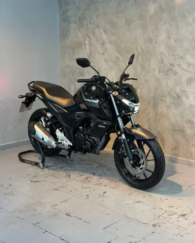 Fz15 aluguel