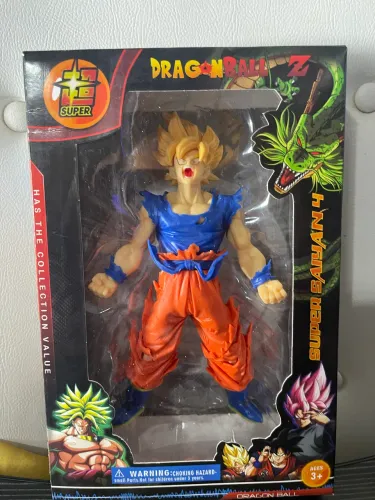 Boneco Goku super saiajin