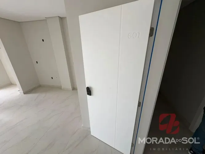 Cobertura à Venda em Tijucas: 3 Dorms, 2 Suítes, 79m² - R$830mil