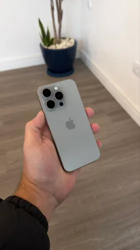 iPhone 15 pro 128gb natural