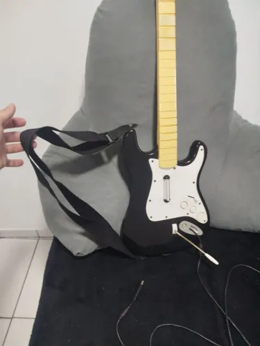Guitarra de vídeo game e Pc