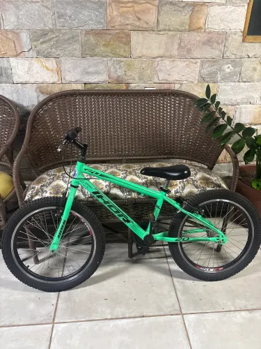 Bicicleta alumínio  aro 20 