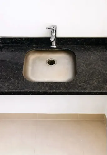 Bancada de granito com pia embutida