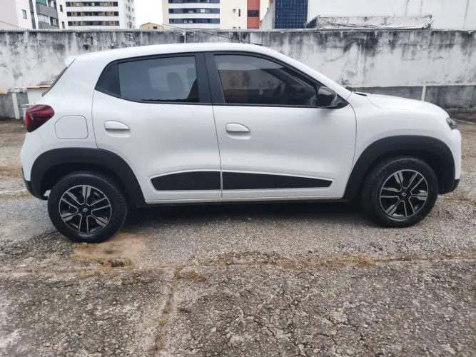 Renault Kwid Intense 1.0 Flex 12V 5P Mec. 2023