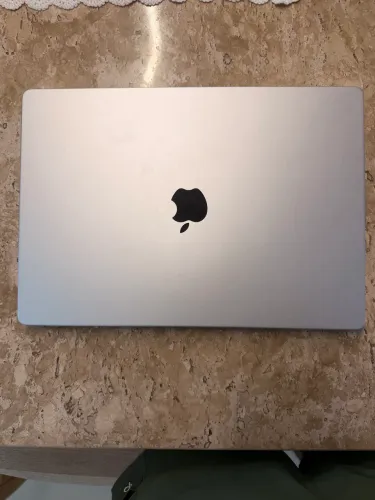 2023 16? MACBOOK PRO M2 PRO 16gb RAM