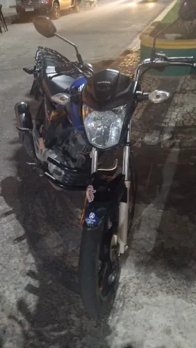 Moto bem conservada so vim conferir