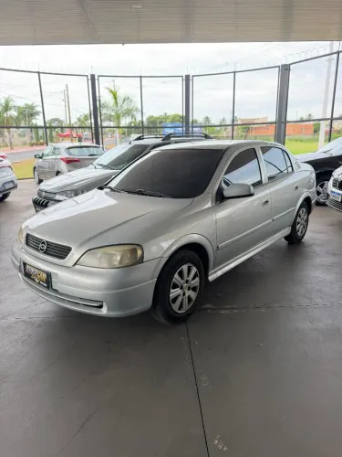 Chevrolet Astra Sedan/ GL Sedan 1.8 MPFI 4P 2000