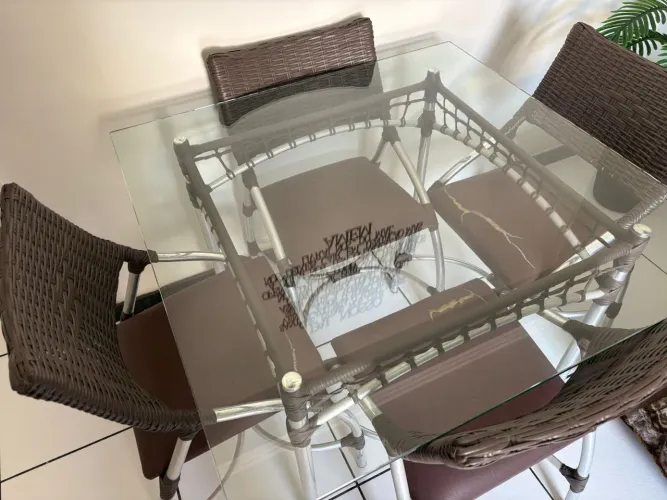 Jogo de mesa varanda/área gourmet fibra sintética com 4 cadeiras