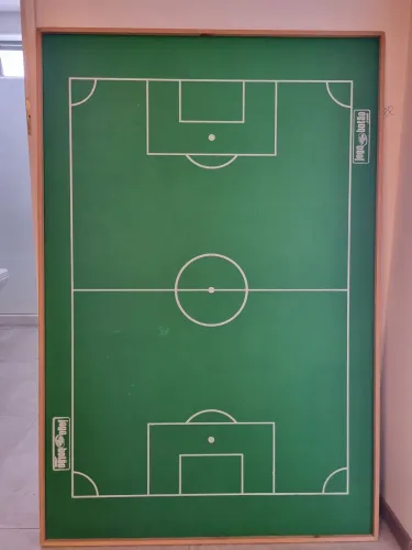 Campo e times de futebol de botão