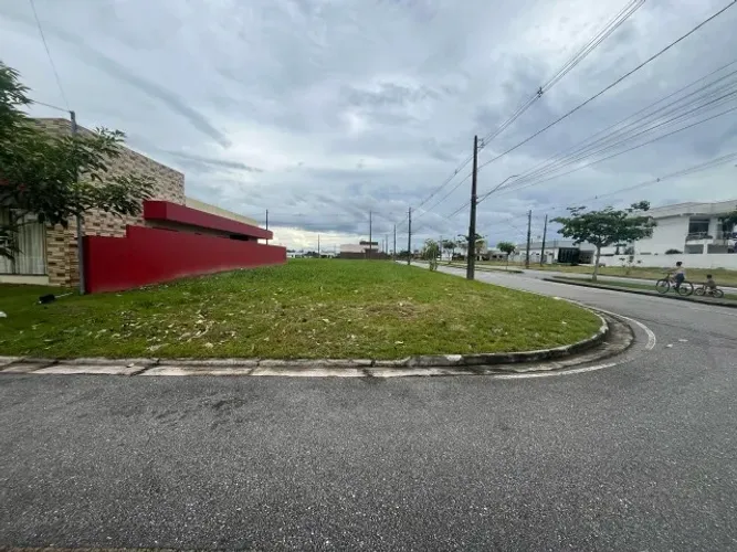 Lote no Jardins Marselha | 294m² | Pagamento a vista