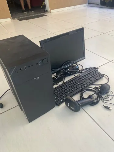 Vendo impressora fiscal + impressora etiquetadora + cpu + monitor + teclado e mouse .