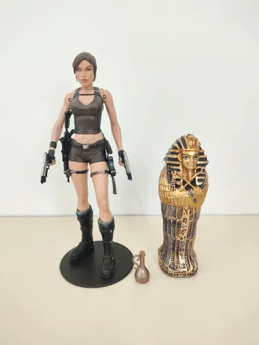 Lara Croft Tomb Raider Neca