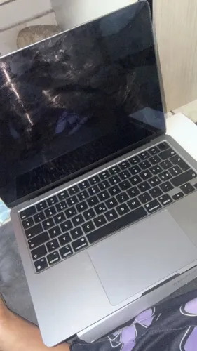 MacBook Air 13,6