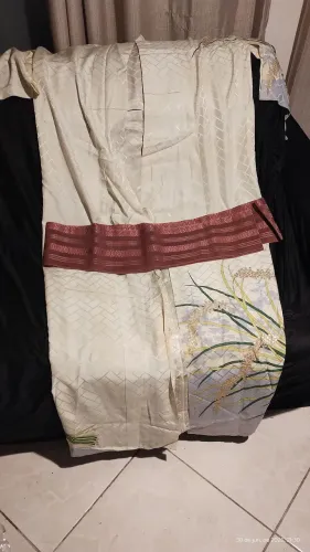 Kimono longocom faixa ,usado com manchas