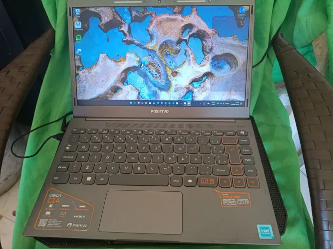 Vendo notebook Marca positivo (muito bom )