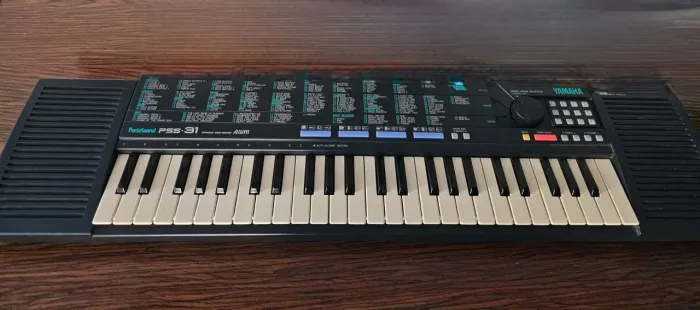 Teclado Yamaha PortaSound PSS-31 