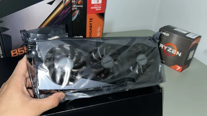 Placa de vídeo amd rx7600 8gb (nova lacrada)