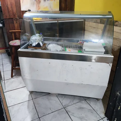 Balcão vitrine.