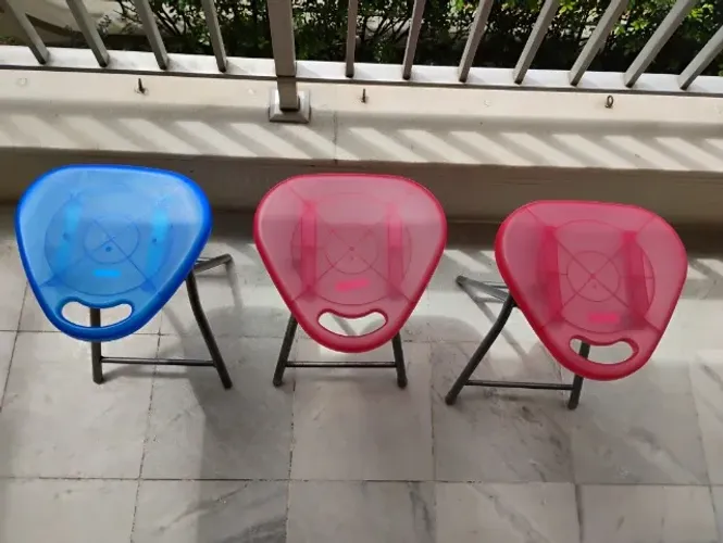 Banqueta Triângular Dobrável
