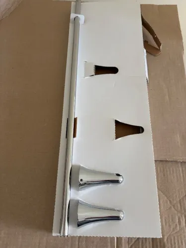 Barra de toalhas de banho Moen 60cm Chromado
