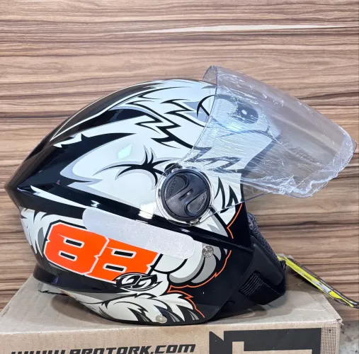 Capacete novo