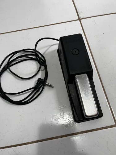 Pedal sustain Roland dp10