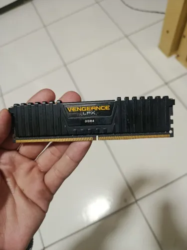 Memória RAM Vengeance LPX preto 8GB 1 Corsair 