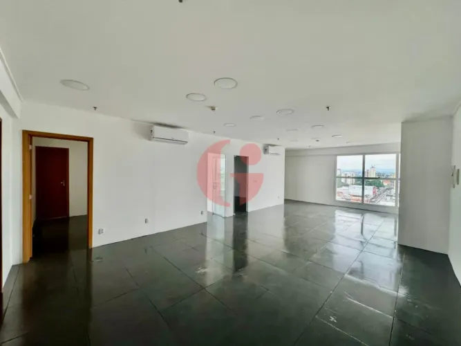 Sala comercial para locação com 208 m² e 8 vagas de garagem - No bairro Jardim São Dimas