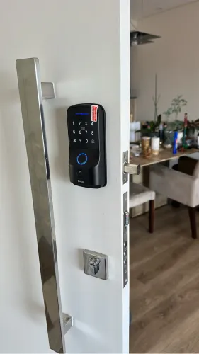 Instalação fechaduras digitais eletrônica