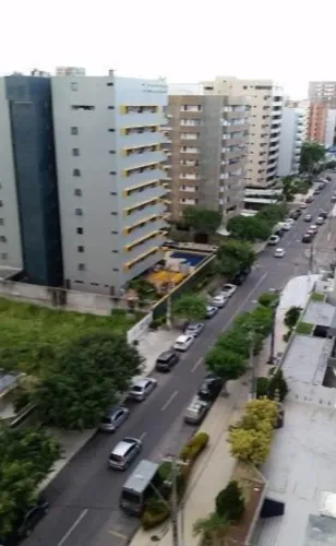 ALUGO UM QUARTO