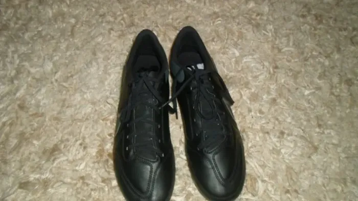Chuteira Nike Tiempo Legend 9 Club Campo com caneleira