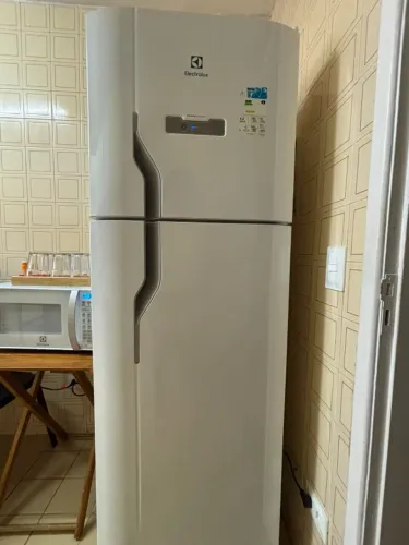 Geladeira Electrolux Frost Free 371 Litros DFN41