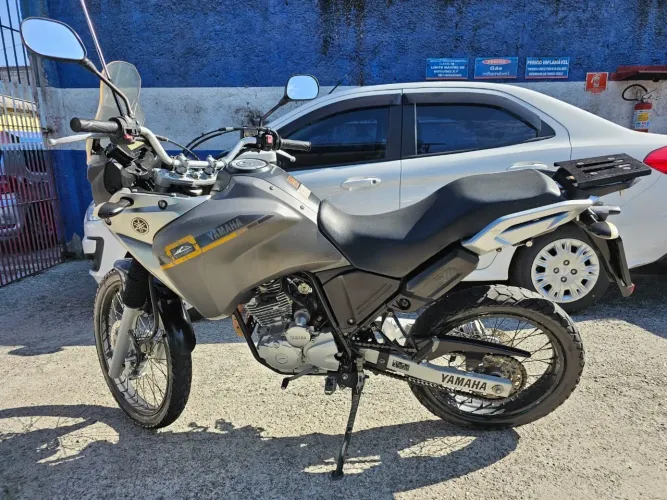 Ténéré 250 cc baixíssima quilometragem