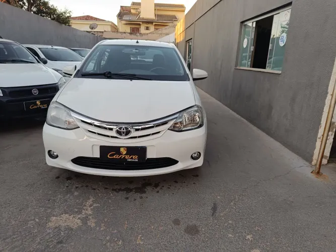Toyota Etios XLS 1.5 Flex 16V 5P Mec. 2014
