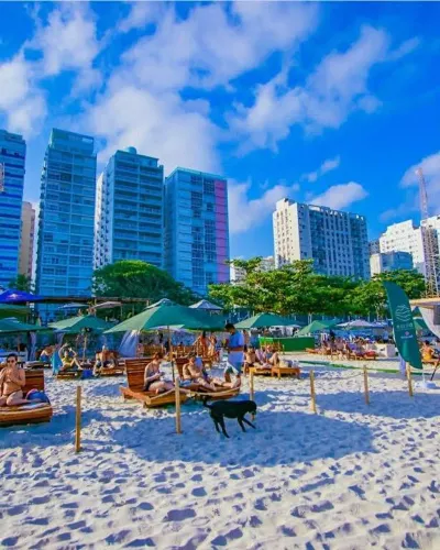 AP. Pitangueiras 4 qtos, calçadão da praia.