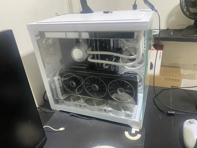 PC GAMER Ryzen 9 7900X + Radeon RX 7900XT