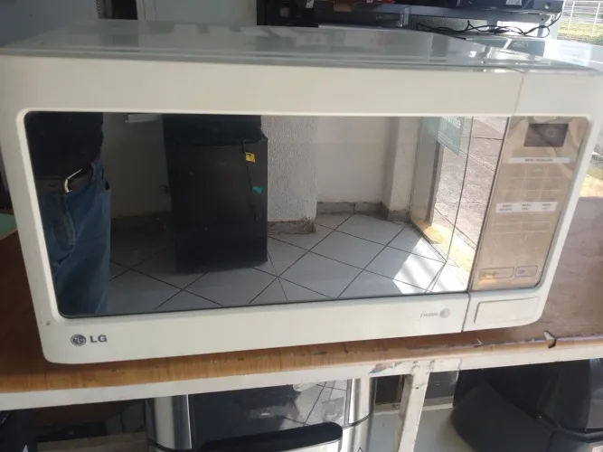 Microondas LG novo