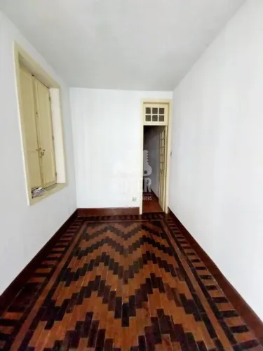Casa à Venda em São Domingos | Localização Estratégica em Niterói