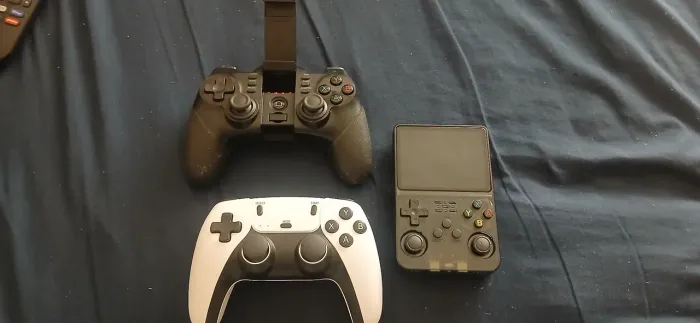 Game portátil e controles