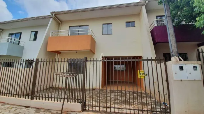 Sobrado para locação no Centro de Santa Tereza