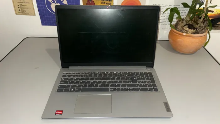 Notebook Lenovo IdeaPad 1 Ryzen 3 SSD 256GB - Funcionando Perfeitamente