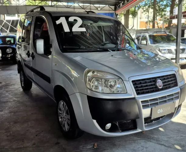 Fiat Doblo Essence 1.8 Flex 16V 5P 2012
