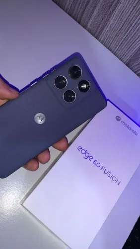Vende se Moto Edge 60 fusion