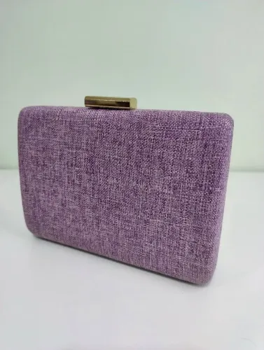 Bolsa clutch lilás