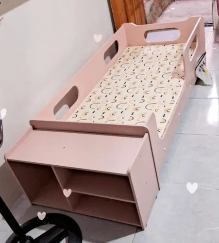 Cama infantil montessoriana