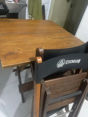 Mesas dobrável e 2 cadeiras