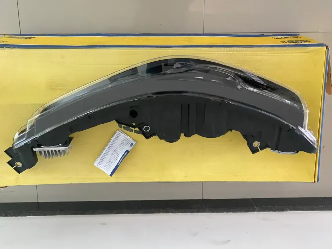 LANTERNA DIANTEIRA SUPERIOR DRL ESQUERDA FIAT TORO 2019
