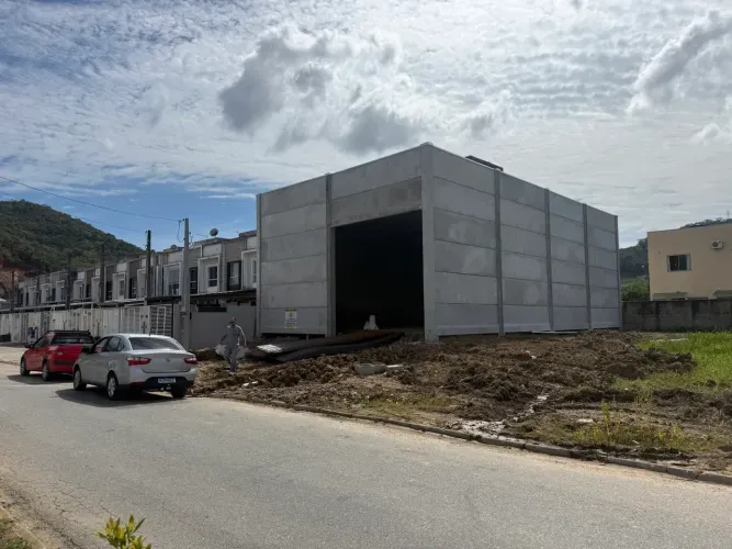 Galpões de 250 m2 Camboriu sc Bairro Rio pequeno