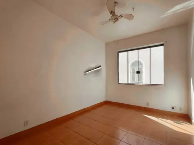 Apartamento : Padrão / Residencial / Glória