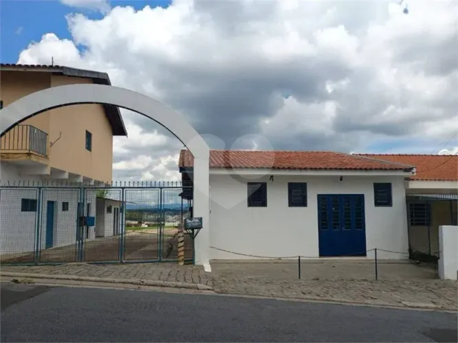 Salão Comercial a Venda no Jardim Melle em Vinhedo/SP